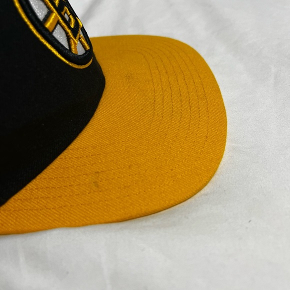 NEVER WORN Bruins NHL Hat - Picture 2 of 7